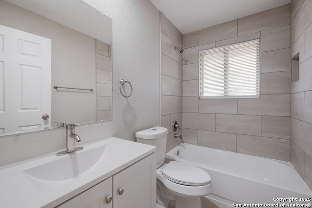 5118 Ferrington Property Photo 17