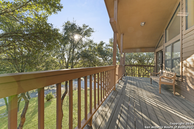 1560 Roadrunner Ln Property Photo 4