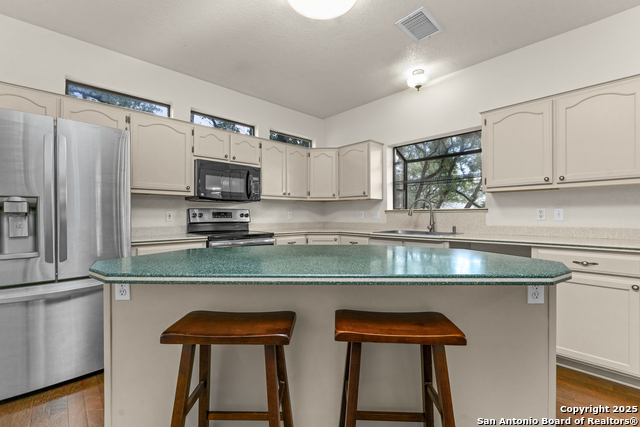 1560 Roadrunner Ln Property Photo 6