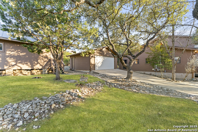 1560 Roadrunner Ln Property Photo 35