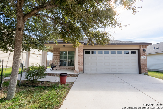 734 Wolfeton Way Property Photo 4