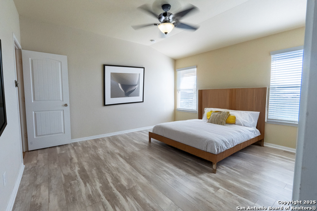 734 Wolfeton Way Property Photo 16