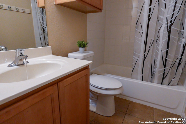 734 Wolfeton Way Property Photo 23