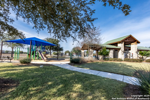 734 Wolfeton Way Property Photo 30