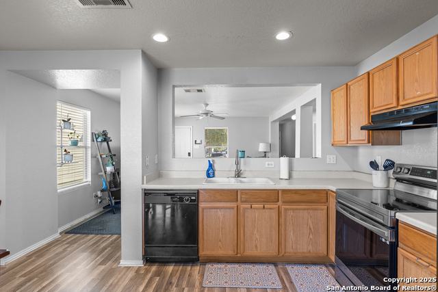 9935 Barhill Bay Property Photo 14