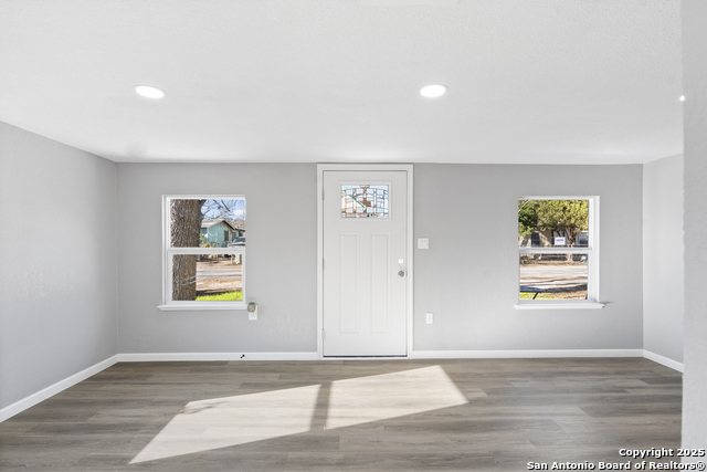 422 Apolonio St Property Photo 8