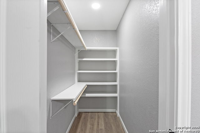 422 Apolonio St Property Photo 14