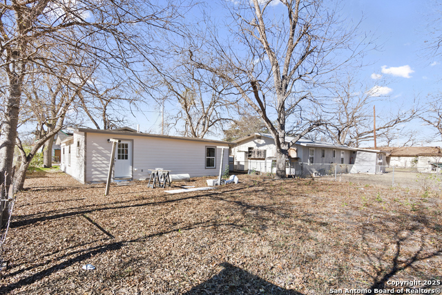 422 Apolonio St Property Photo 22