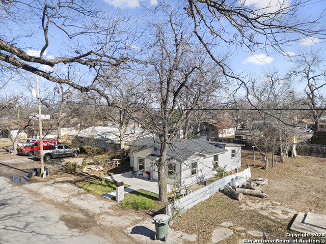422 Apolonio St Property Photo 23