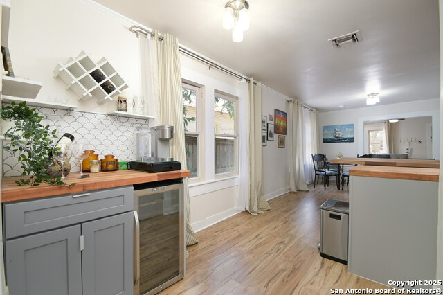 208 Mission St Property Photo 6