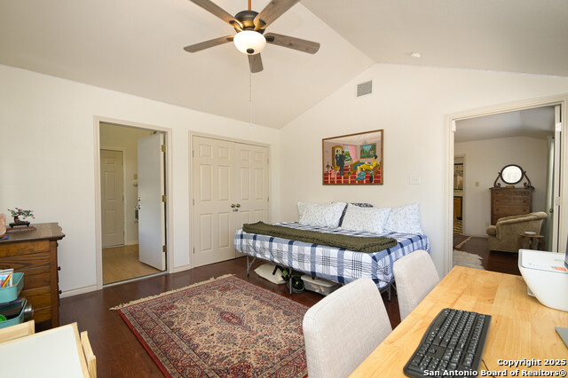 208 Mission St Property Photo 18