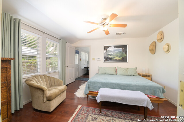208 Mission St Property Photo 21