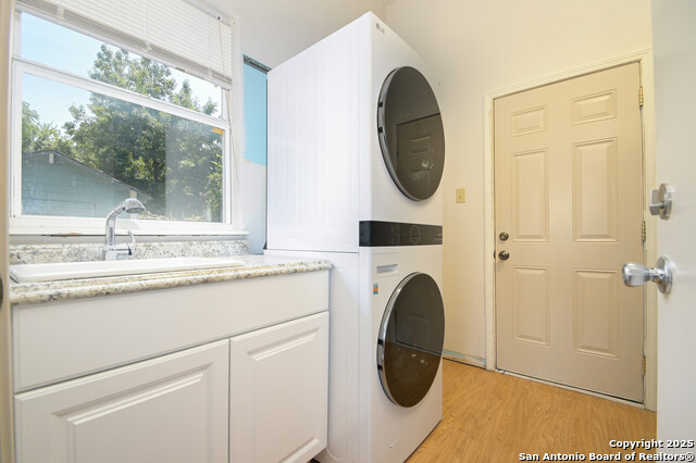 208 Mission St Property Photo 22