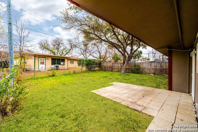 9306 La Ronda Property Photo 22