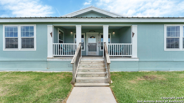 8569 County Road 401 Property Photo 1
