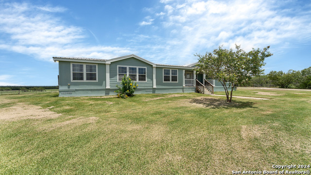 8569 County Road 401 Property Photo 4