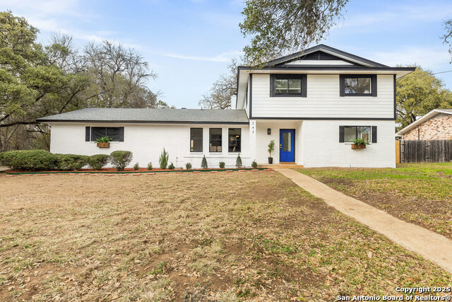 242 Yosemite Dr Property Photo 1