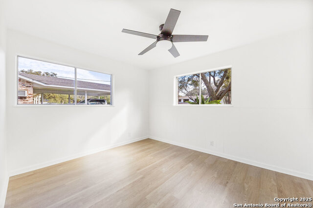 242 Yosemite Dr Property Photo 16