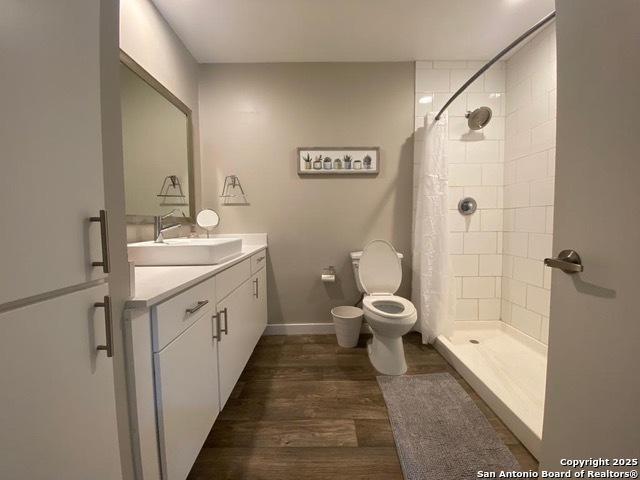 743 Brynes Dr Property Photo 7
