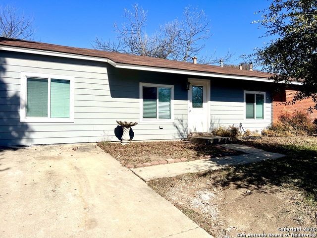 8211 White Oak Property Photo 2