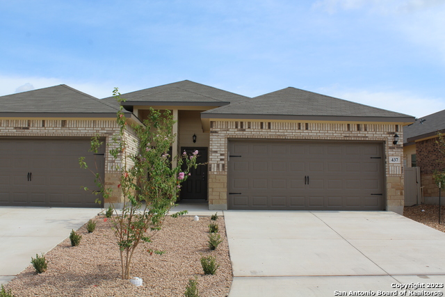 437 Emma Dr Property Photo