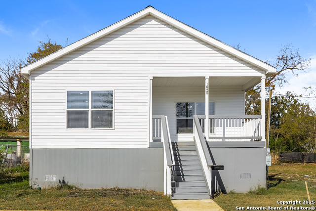 1825 N Center Property Photo 1