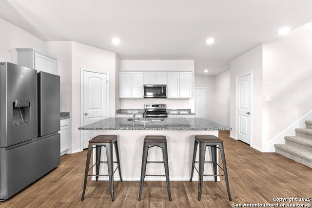 401 Signe Property Photo 8