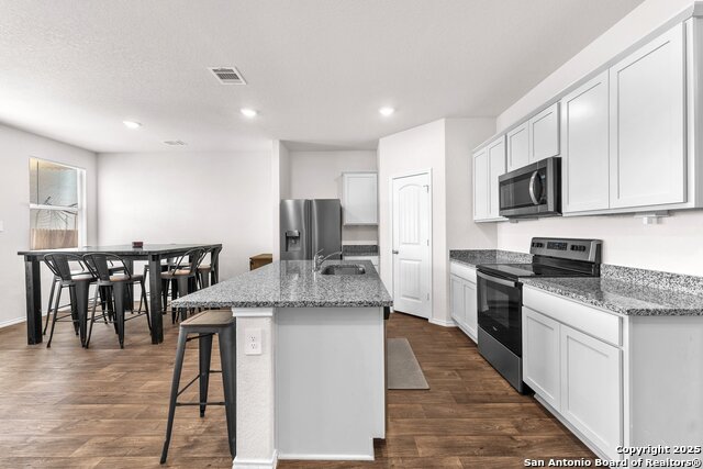 401 Signe Property Photo 10