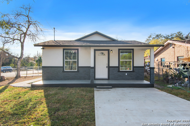 329 S Crisp St Property Photo 2