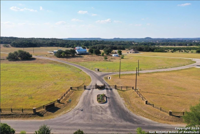 348 Lipan Apache Property Photo 6