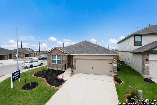 4323 Caraway Bay Property Photo 3