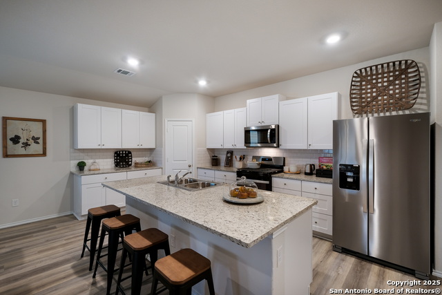 4323 Caraway Bay Property Photo 5