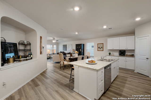 4323 Caraway Bay Property Photo 7