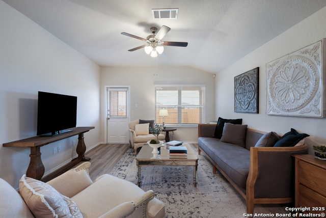 4323 Caraway Bay Property Photo 15