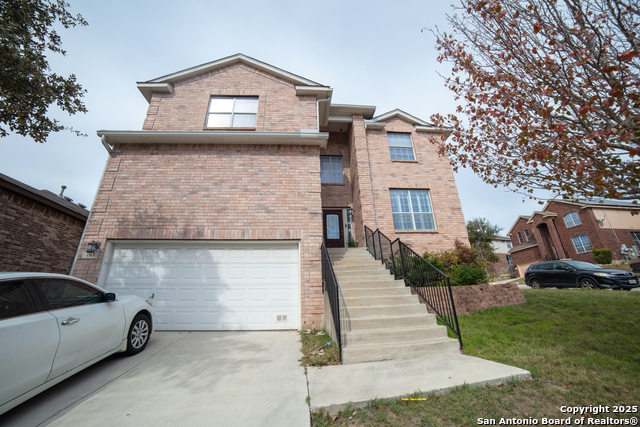 703 Lorimor Ct Property Photo 2