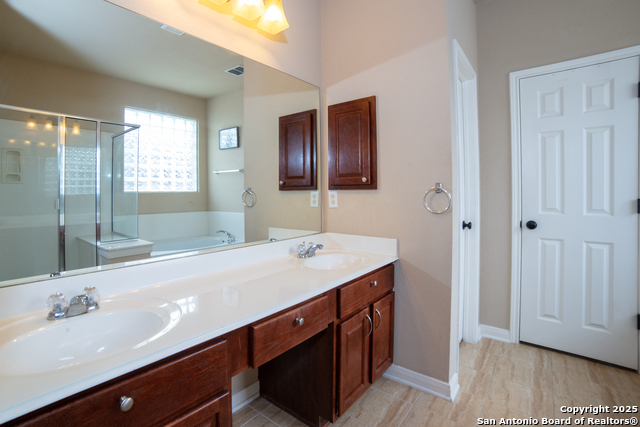 703 Lorimor Ct Property Photo 13
