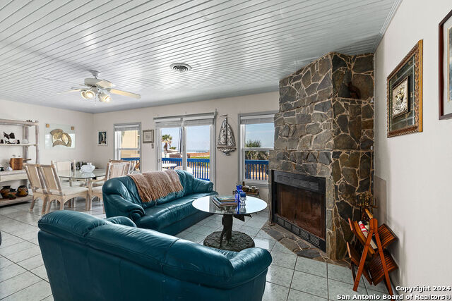 132 E Sunset Dr Property Photo 8