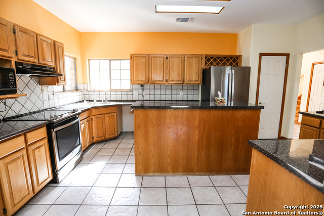 542 Silver Springs Property Photo 7