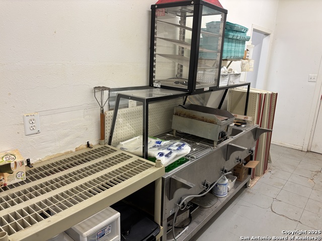 866 Fm 99 Property Photo 10