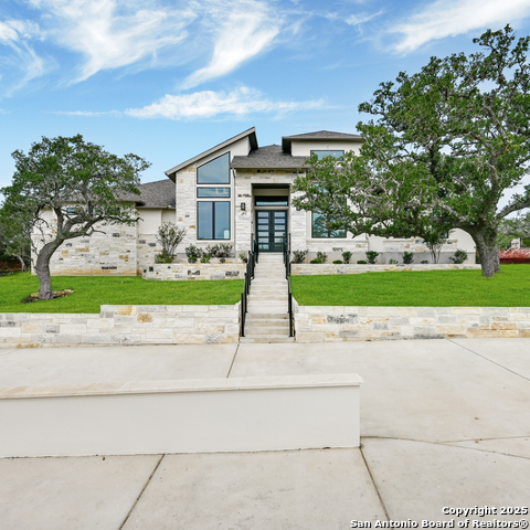 121 Western Justice Property Photo 1