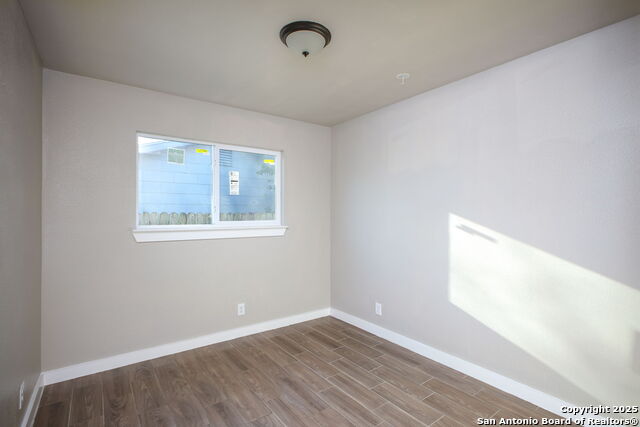 7427 Castle Trail Dr Property Photo 20