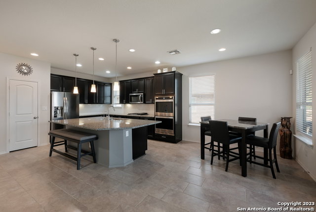 120 Aberdeen Property Photo 6
