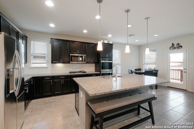120 Aberdeen Property Photo 7