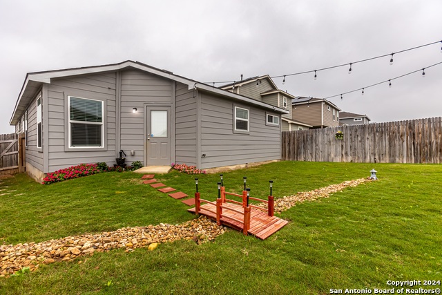 9918 Spotted Rose Property Photo 20