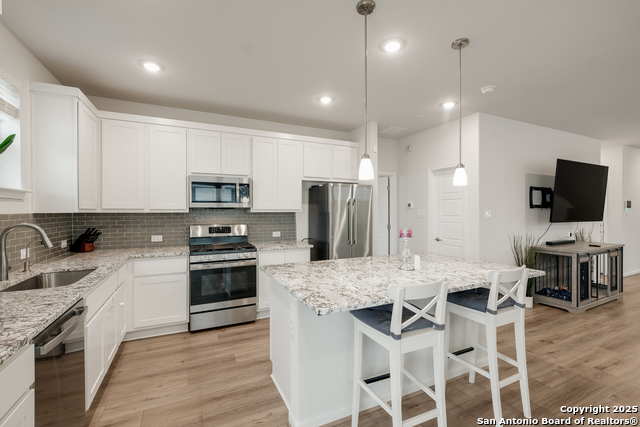 8311 Sunrise Glen Property Photo 7