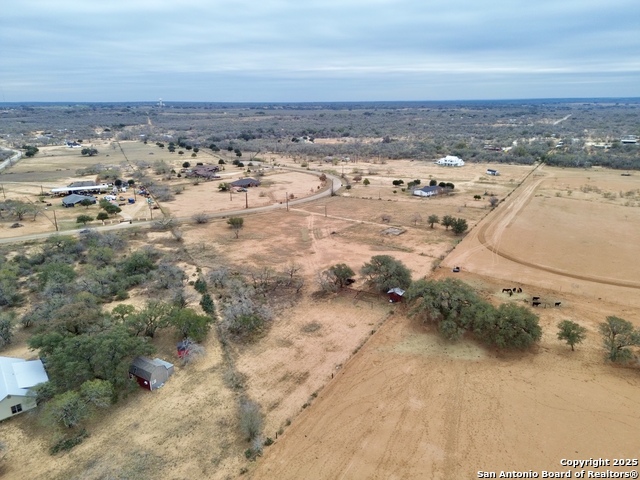 120 S Ridge Dr Property Photo 3