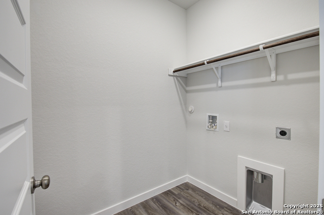 5702 Agate Circle Property Photo 6