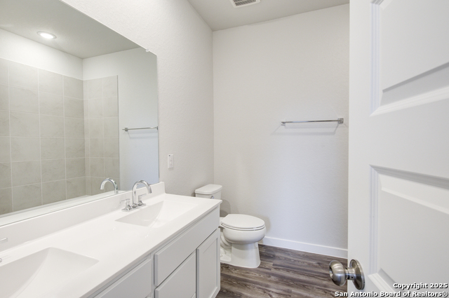 5702 Agate Circle Property Photo 9