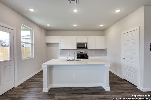 5706 Agate Circle Property Photo 4