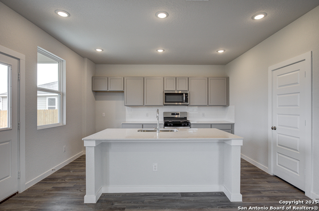 5703 Quartz Terrace Property Photo 8